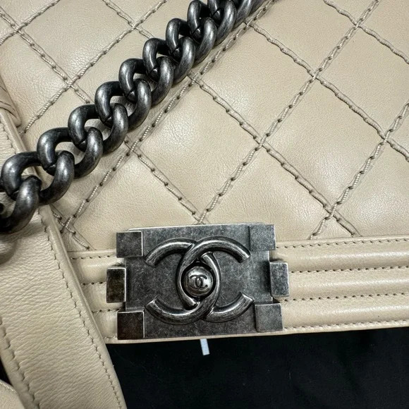 Large Chanel Boy Bag!!! - Picture 3 of 16